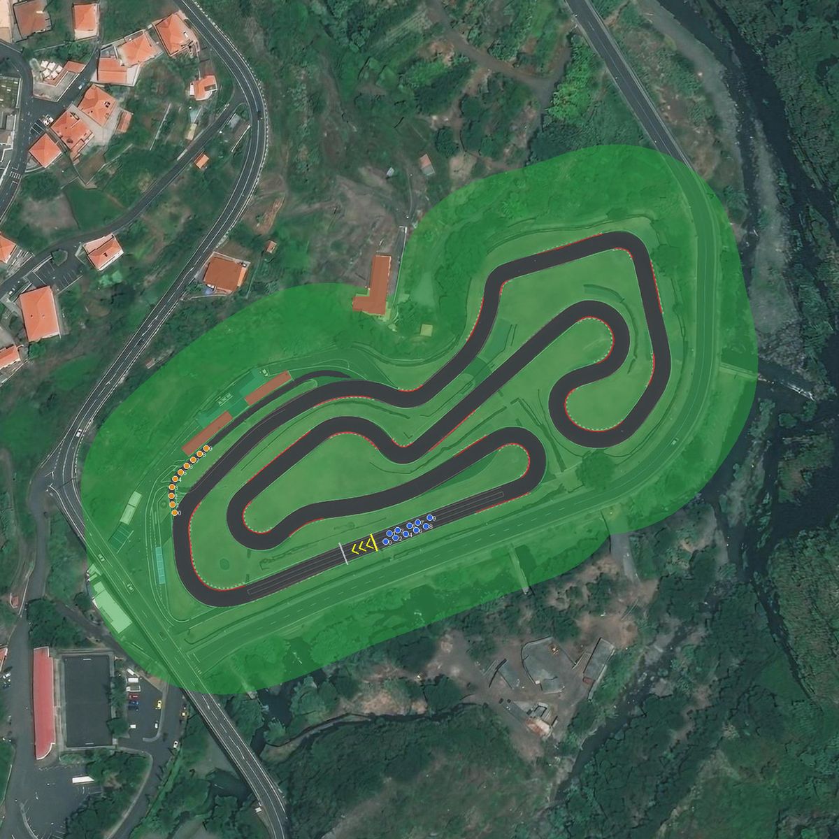 Top-down preview of Piste de karting Madeira with the generated road, kerbs and grid overlaid on satellite imagery
